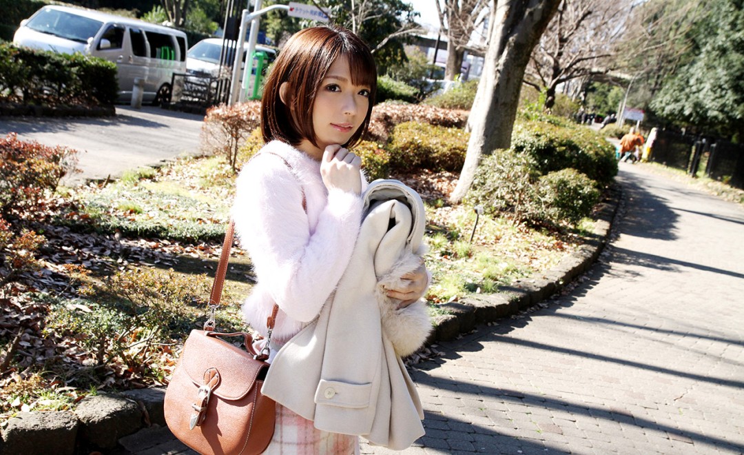 麻里梨夏