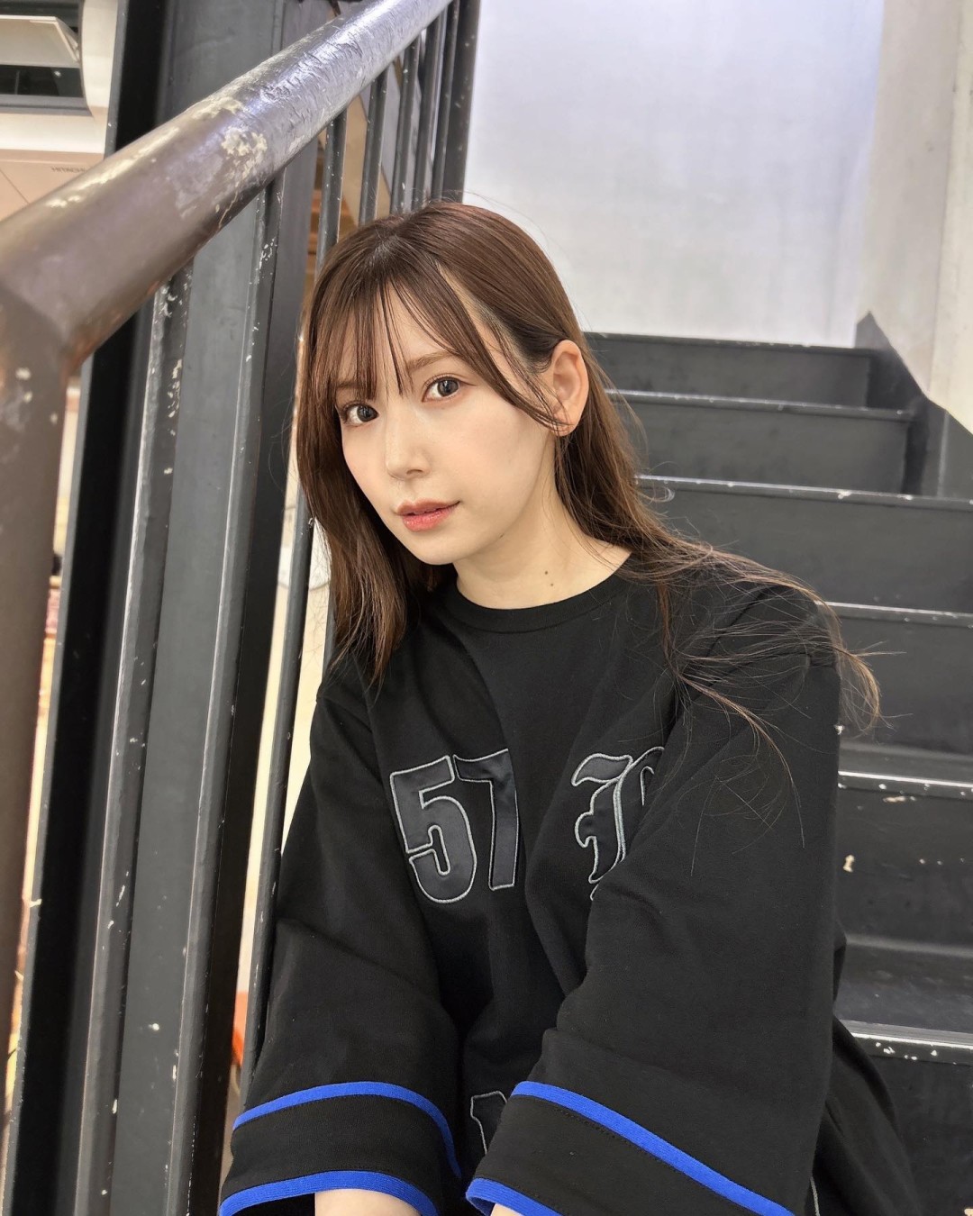 明里つむぎ