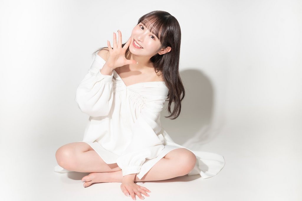 小野六花