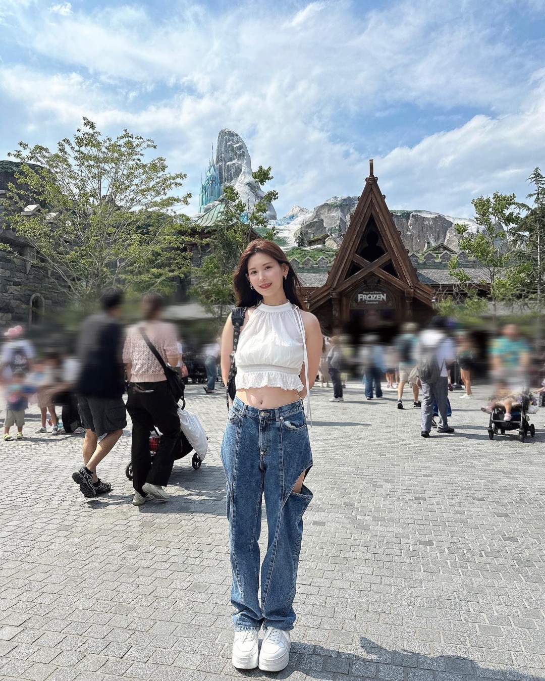明里つむぎ
