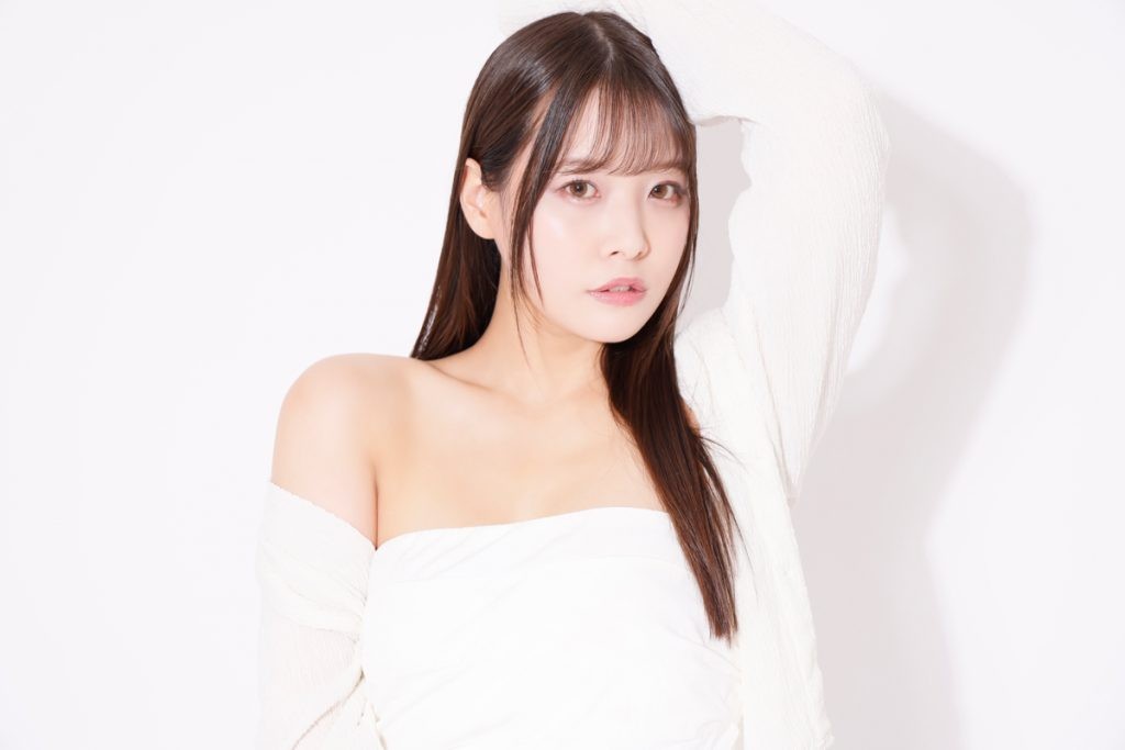 八木奈々