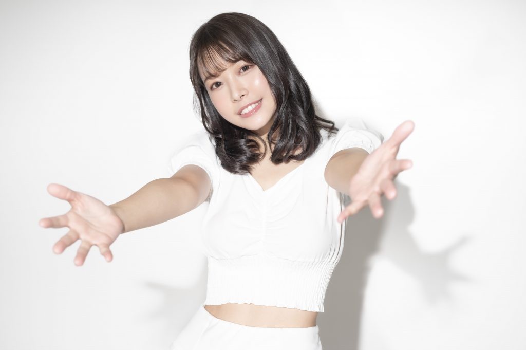 八木奈々