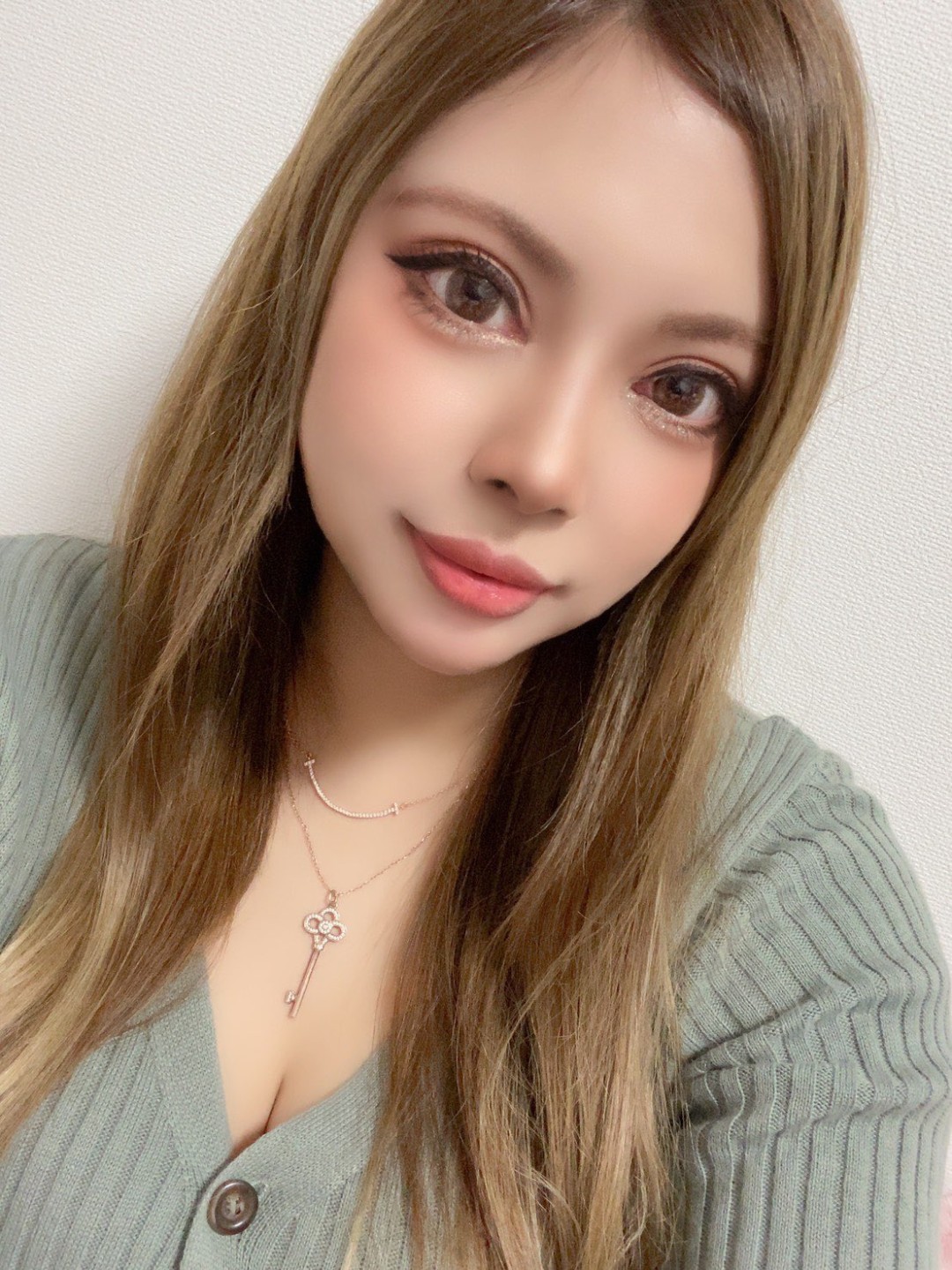 葉月シュリ