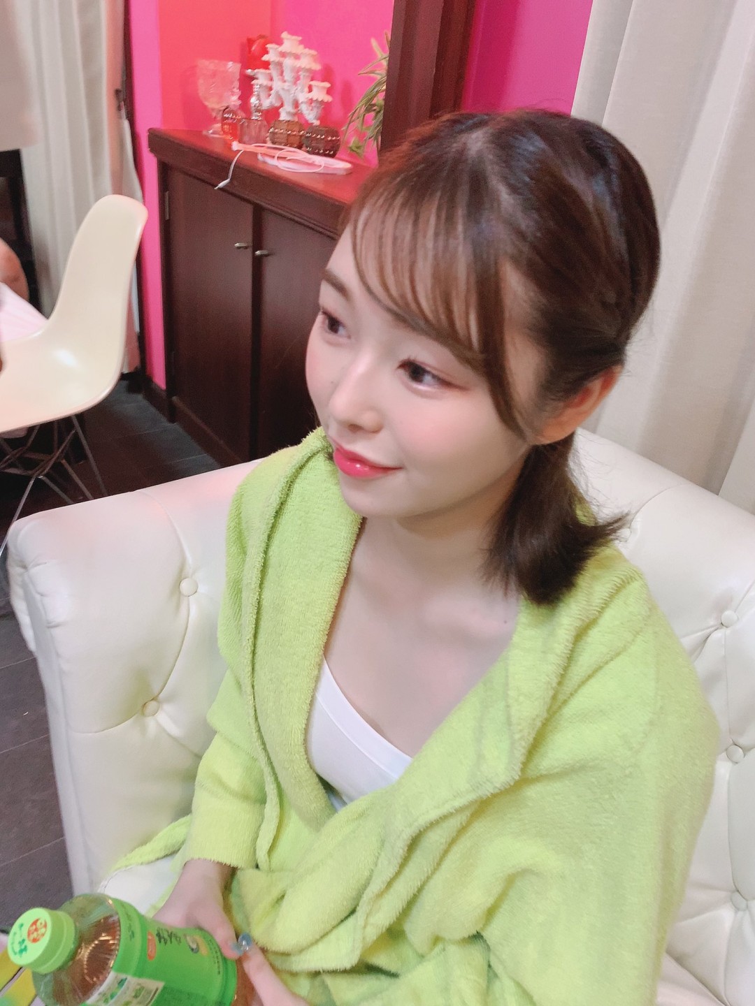 新名あみん