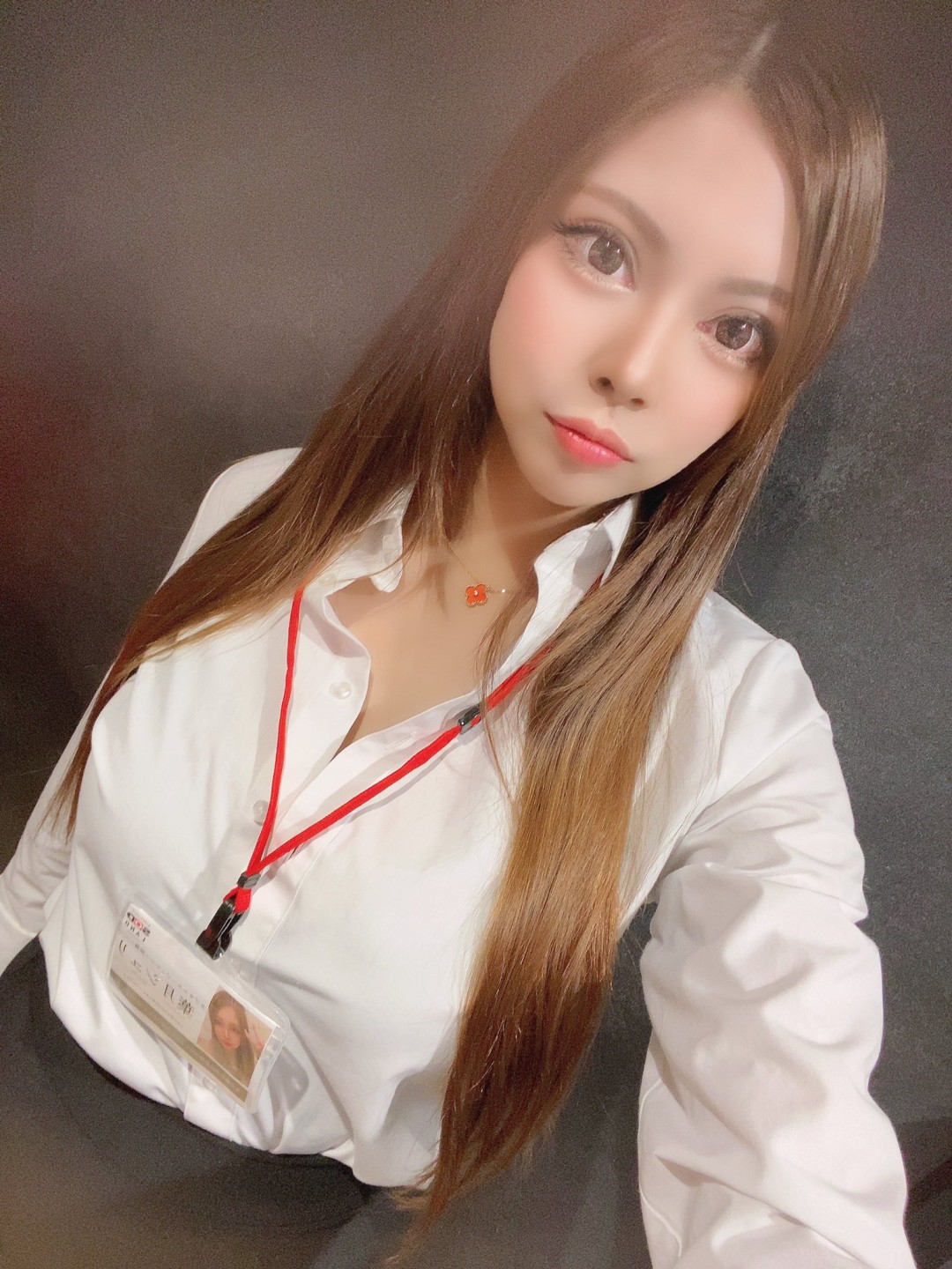 葉月シュリ