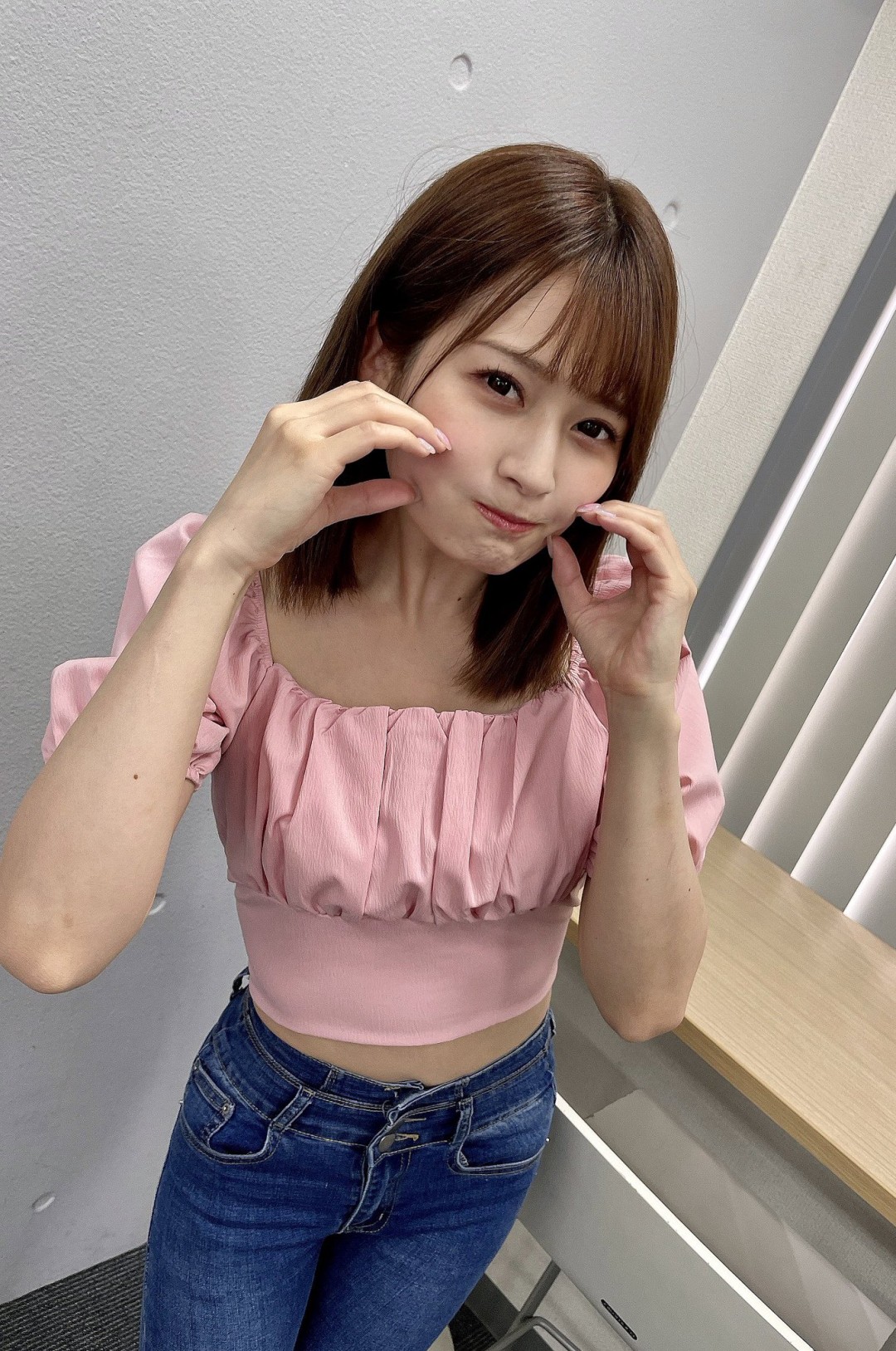 優梨まいな