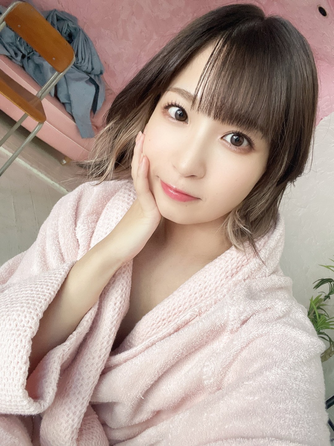 栄川乃亜