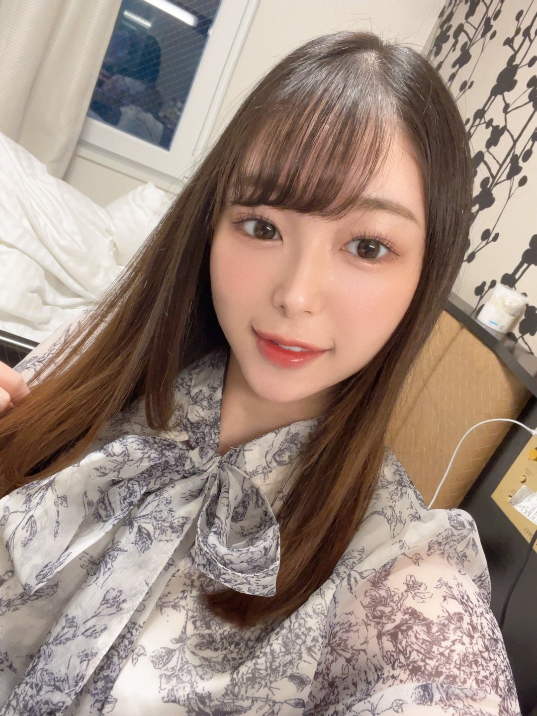 新名あみん