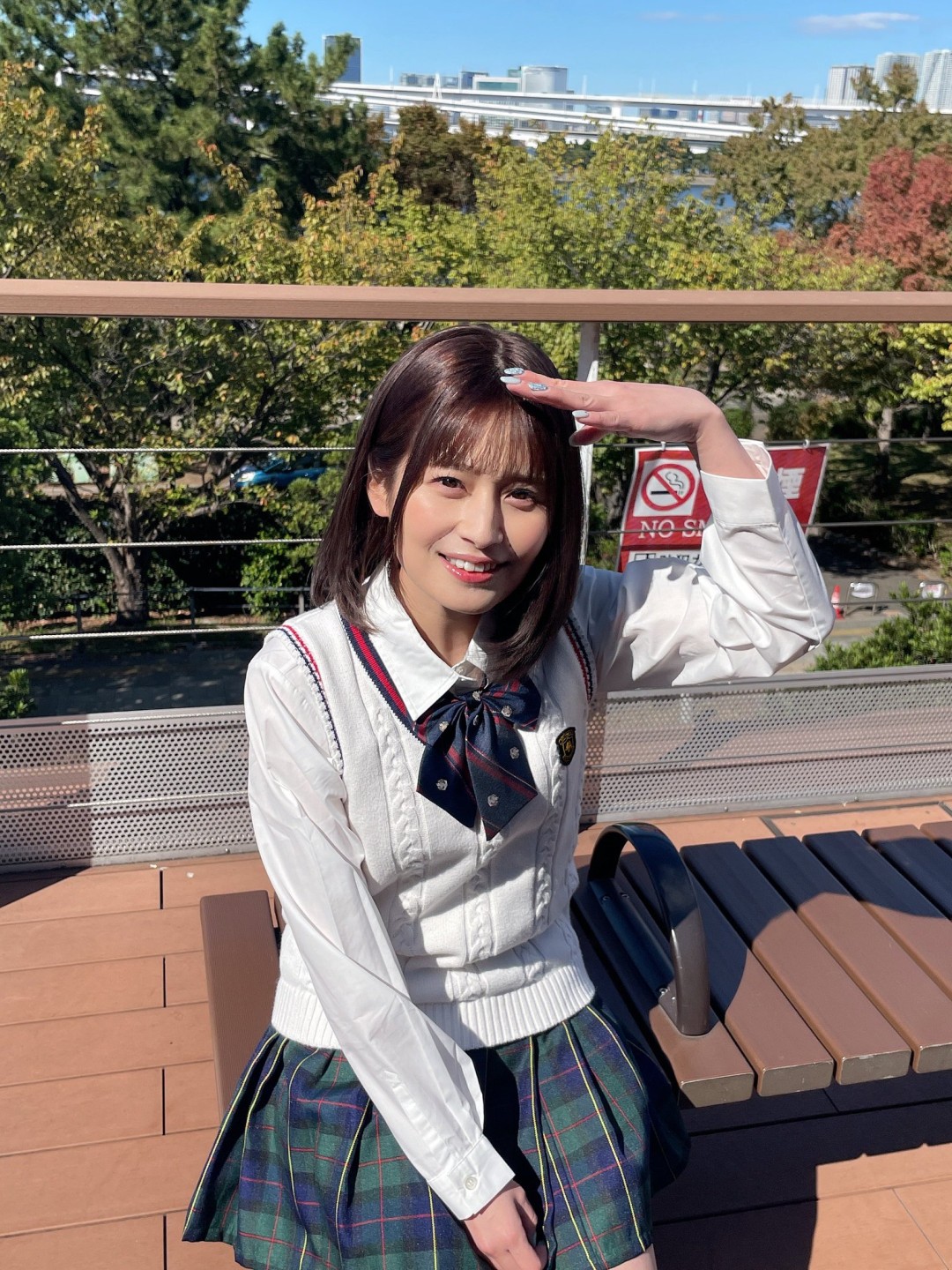 優梨まいな