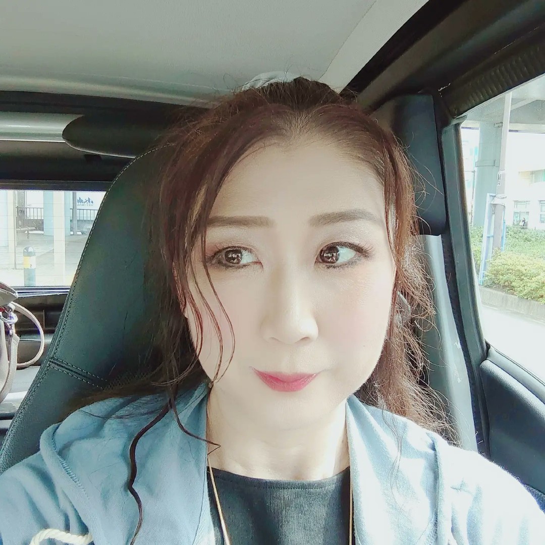吉岡奈々子