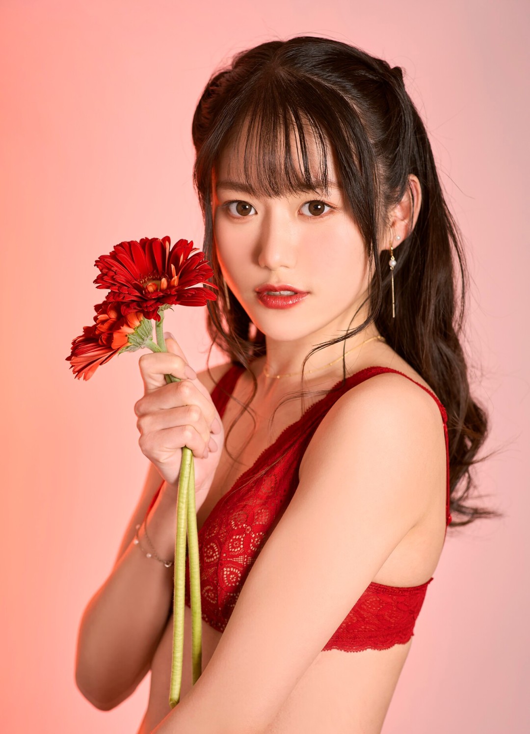 坂井なるは