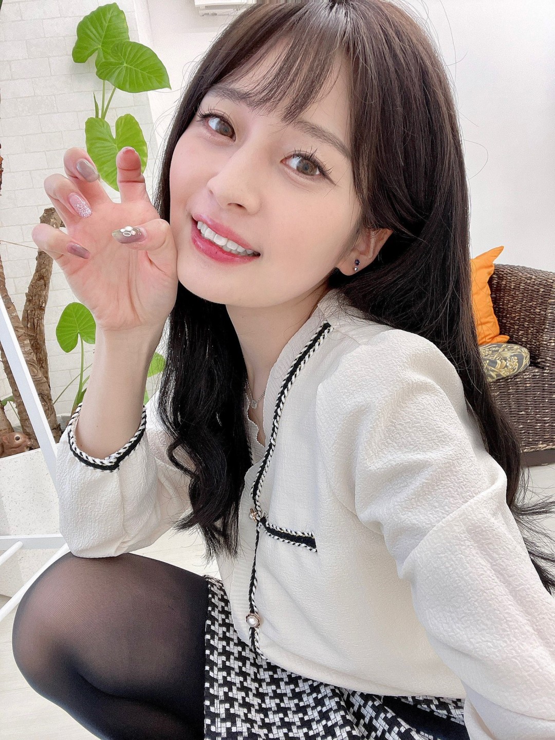 優梨まいな