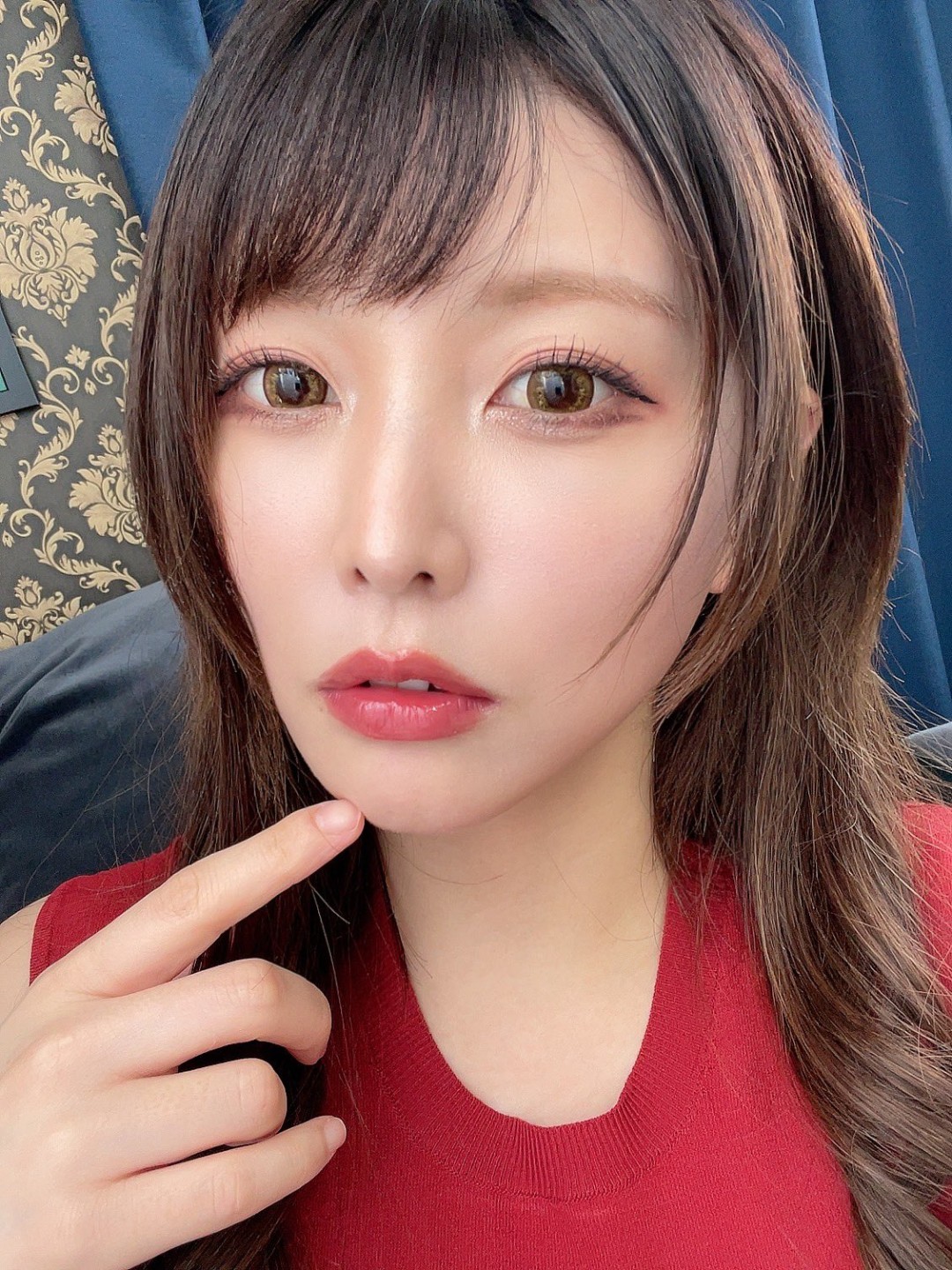 新村あかり