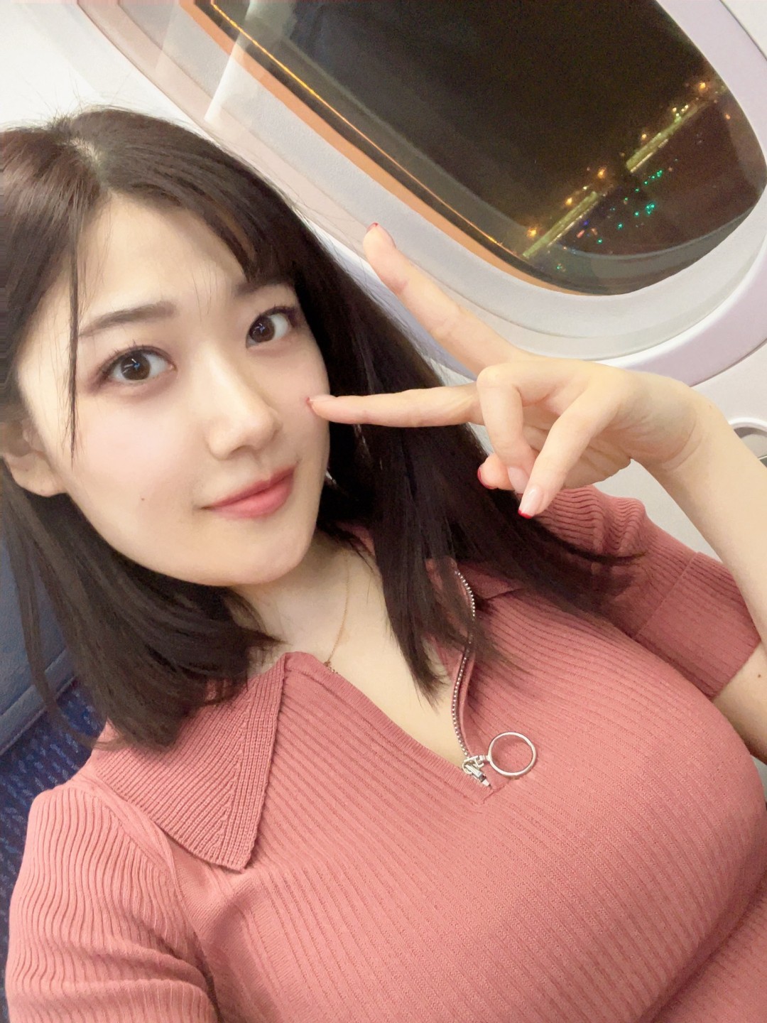 小梅えな