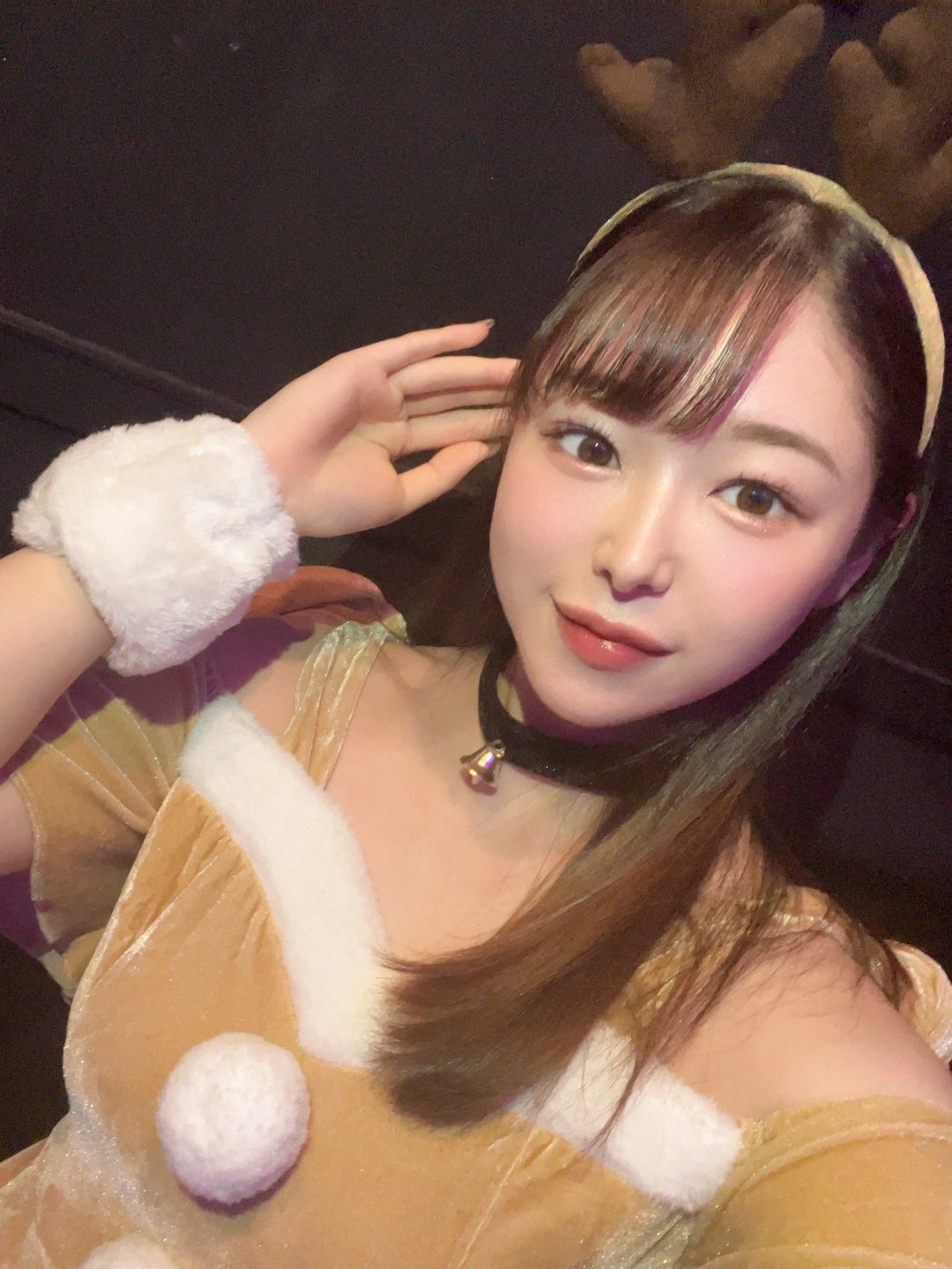 新名あみん
