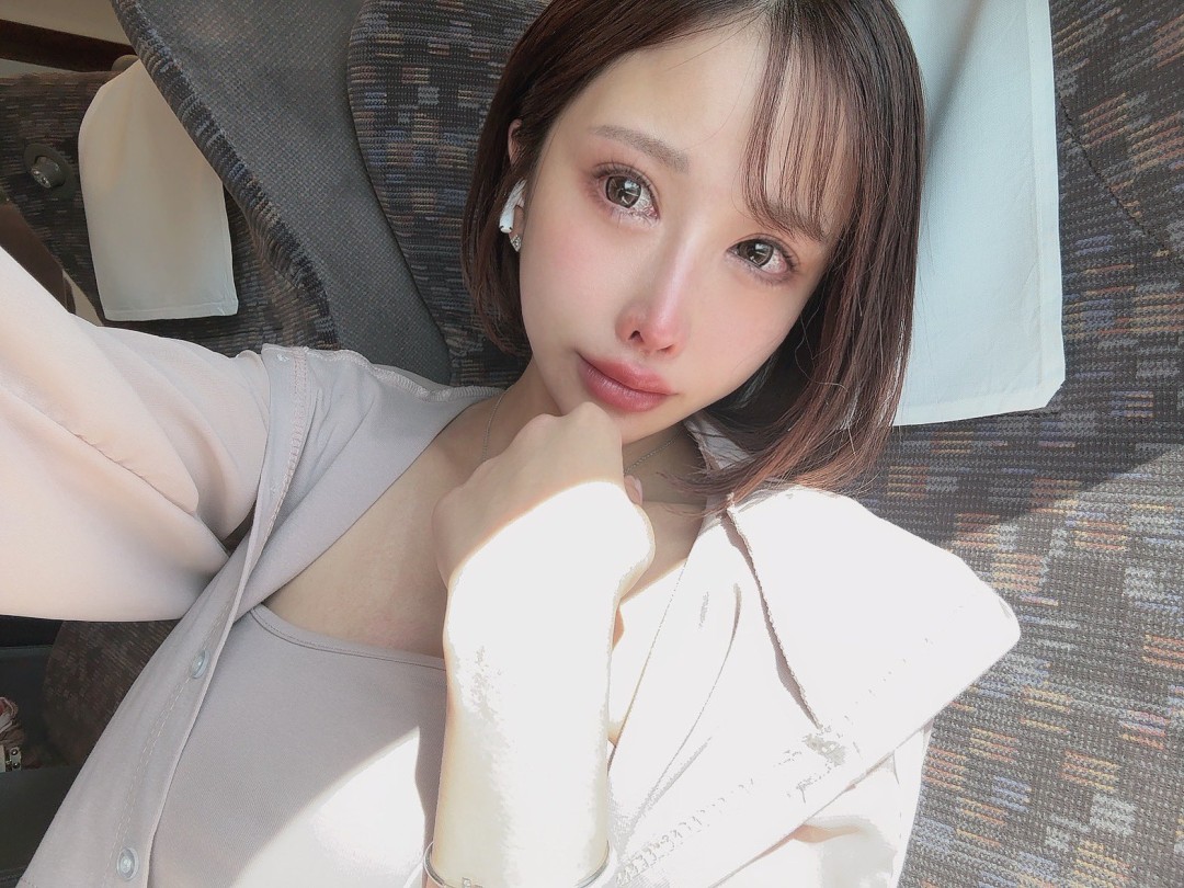 東あかり