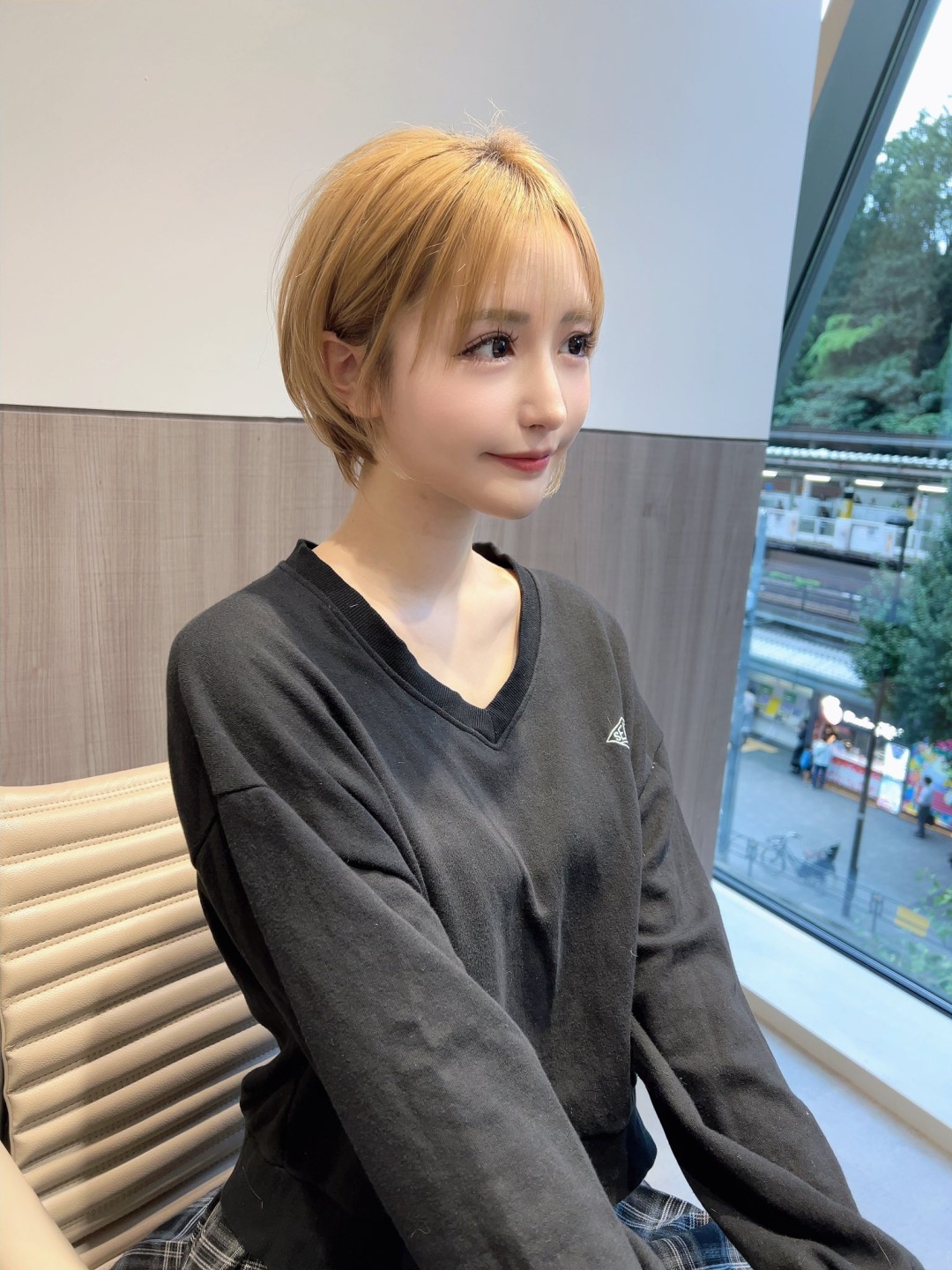 百永さりな