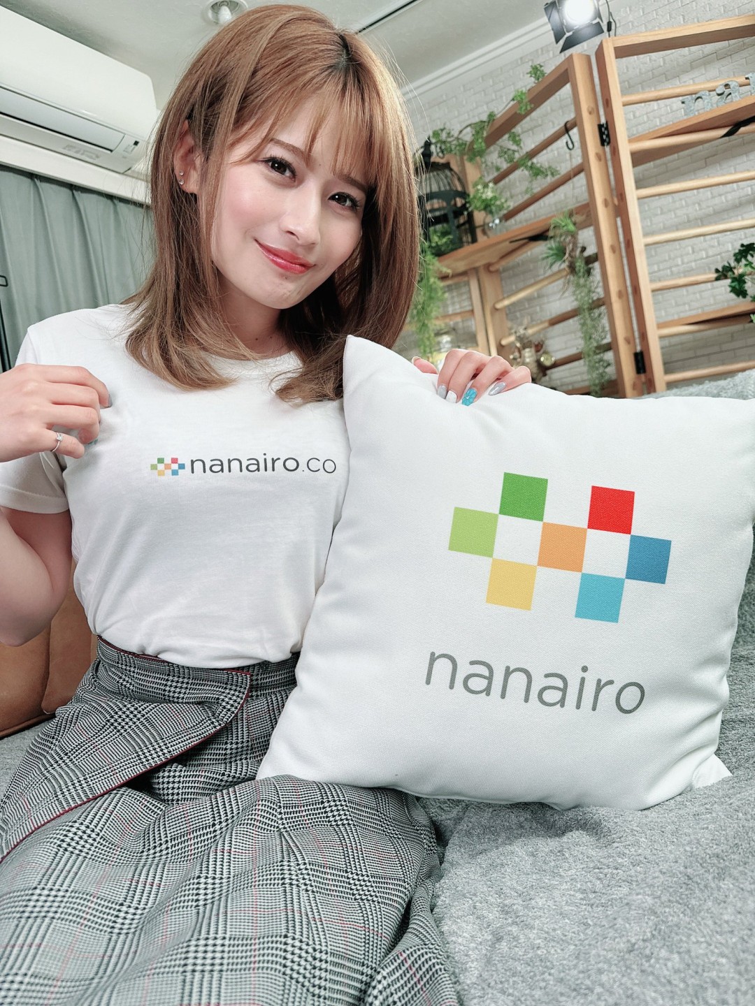 優梨まいな