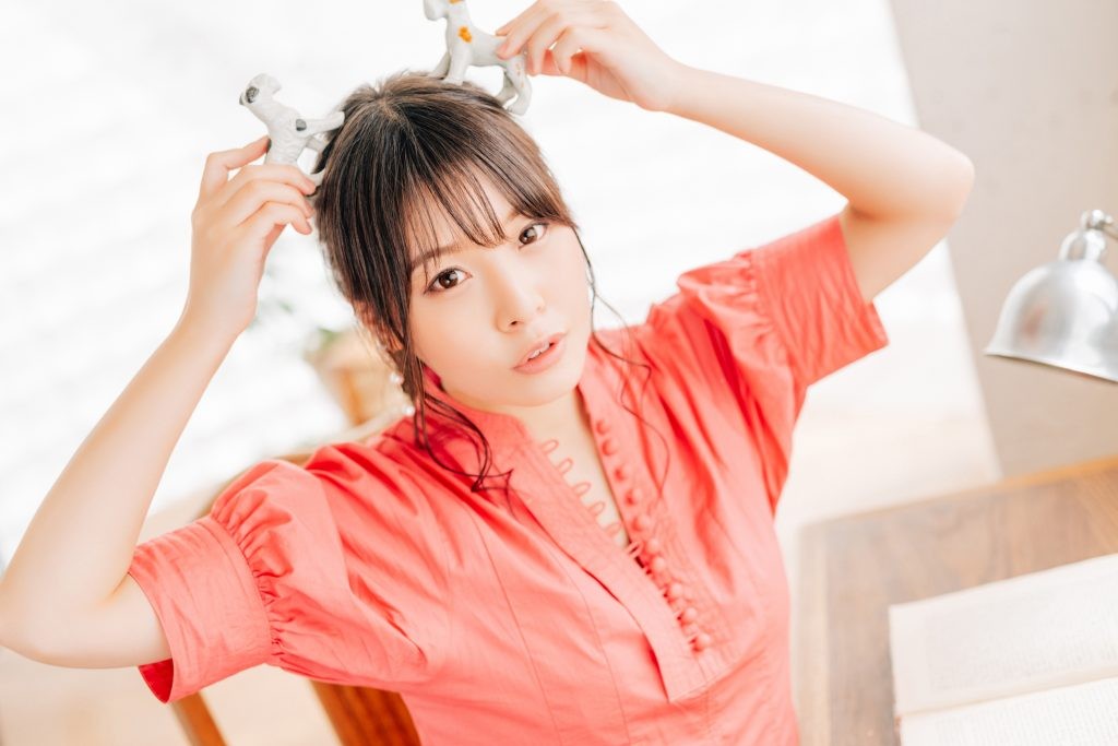 八木奈々