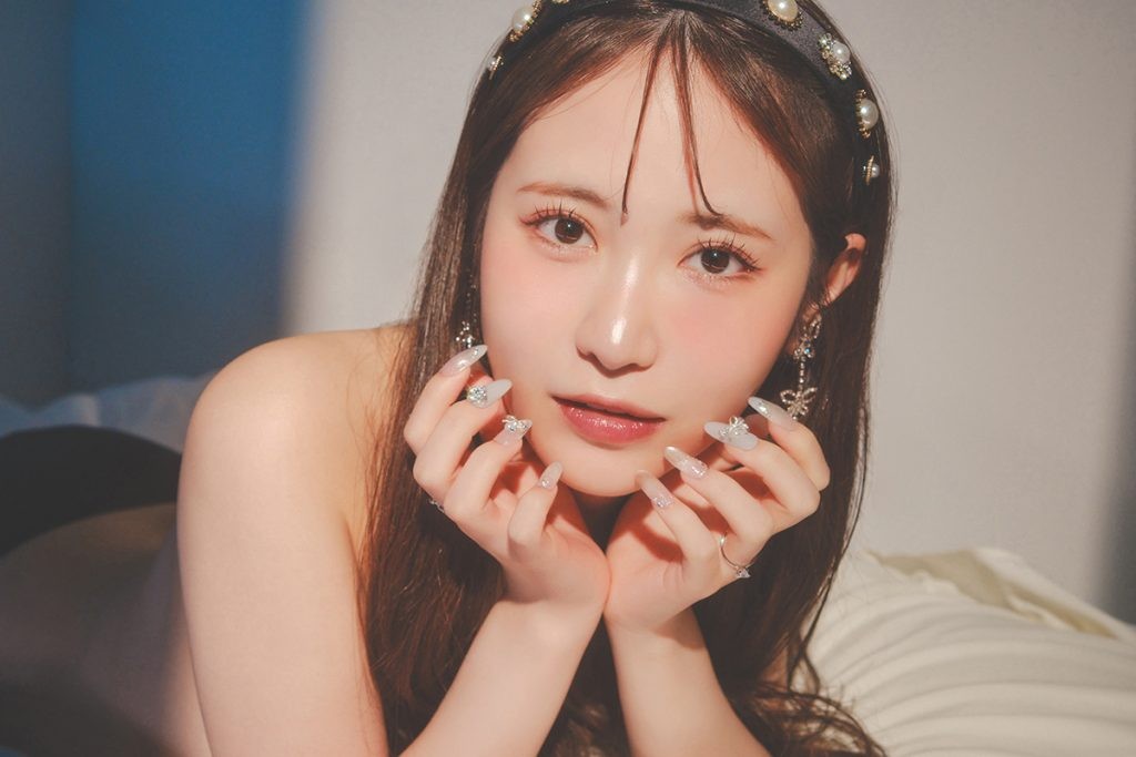 小野六花