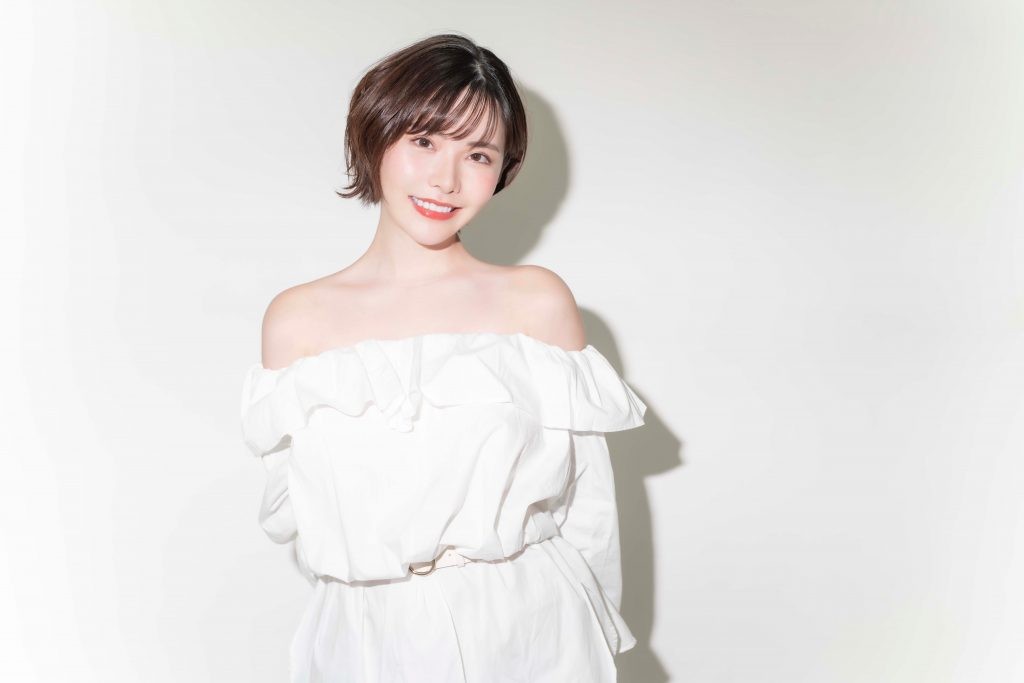深田えいみ