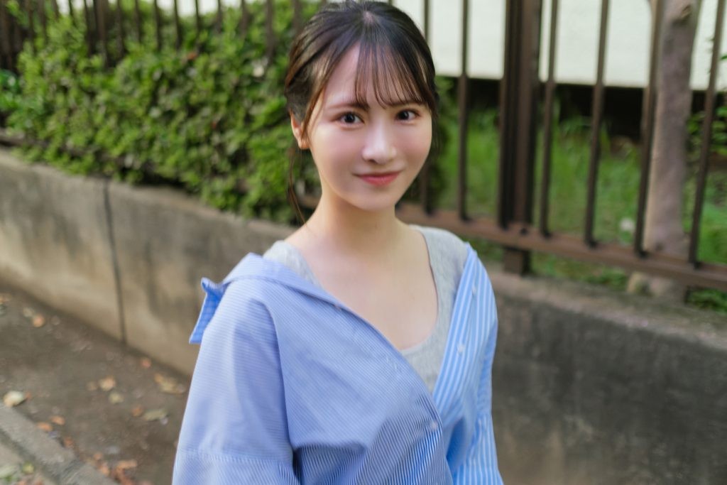 小野六花