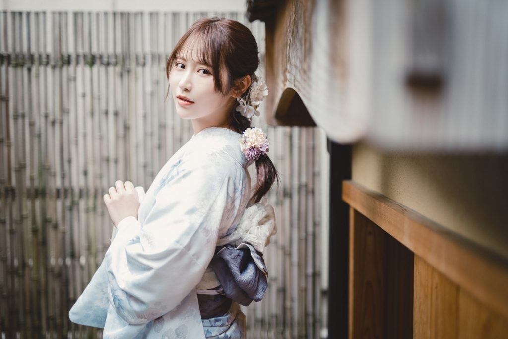 小野六花