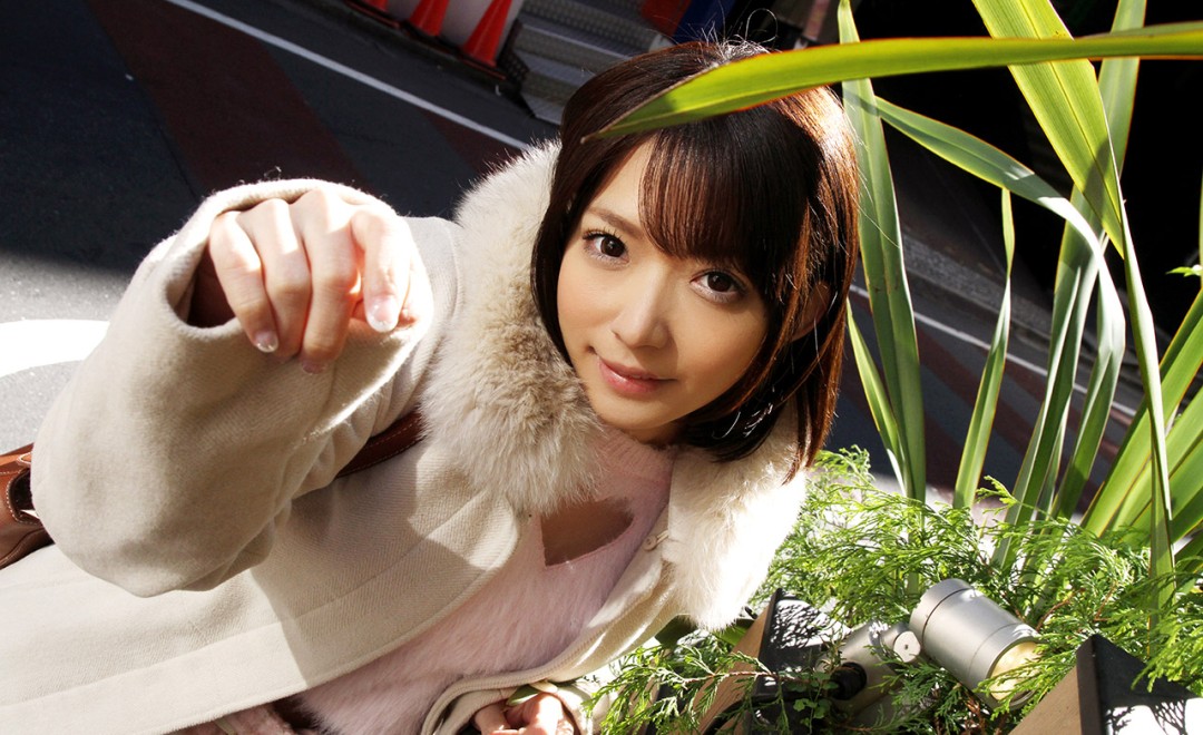 麻里梨夏