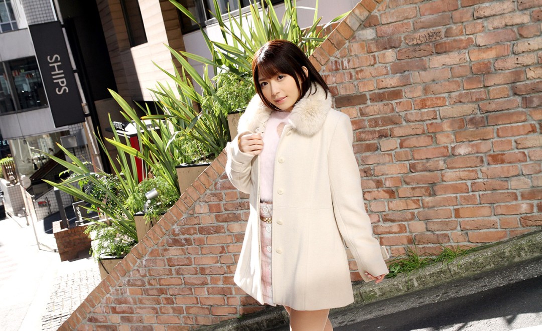 麻里梨夏
