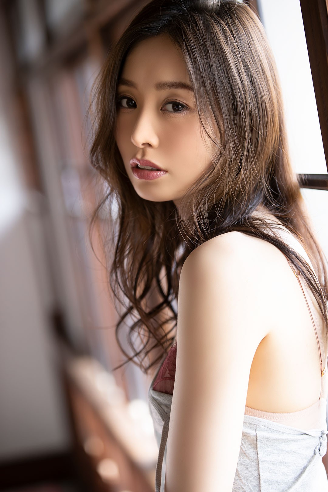 夏目彩春