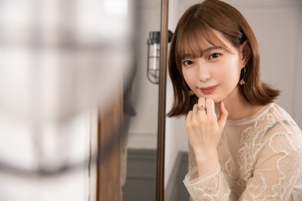 美谷朱里