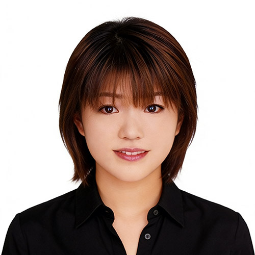 秋吉くるみ