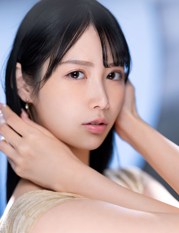 朝妃りお